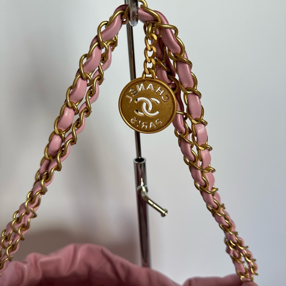 EUC Chanel Small 22 Bag Pink Calfskin Antique Gold Hardware - Picture 3 of 16